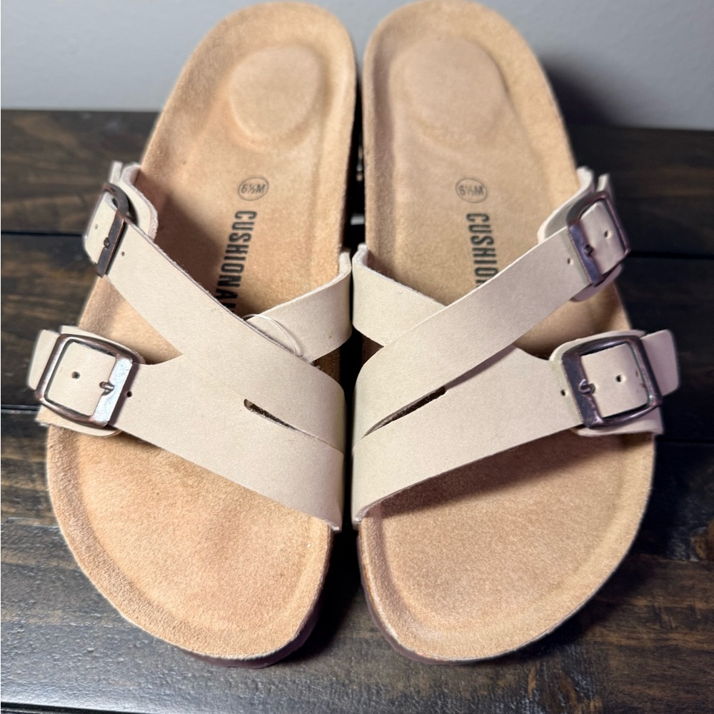 Cushionaire Women's Lane Cork
Footbed Two Strap Tan Size 6 1/2 - Picture 3 of 6